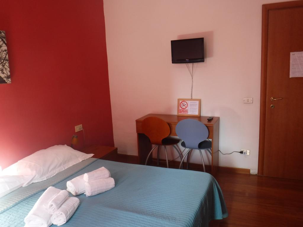Ares Rooms Rome Bilik gambar